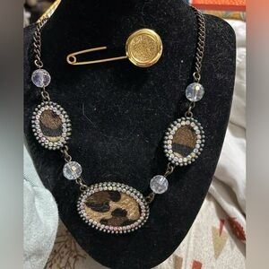 Plunder necklace‎